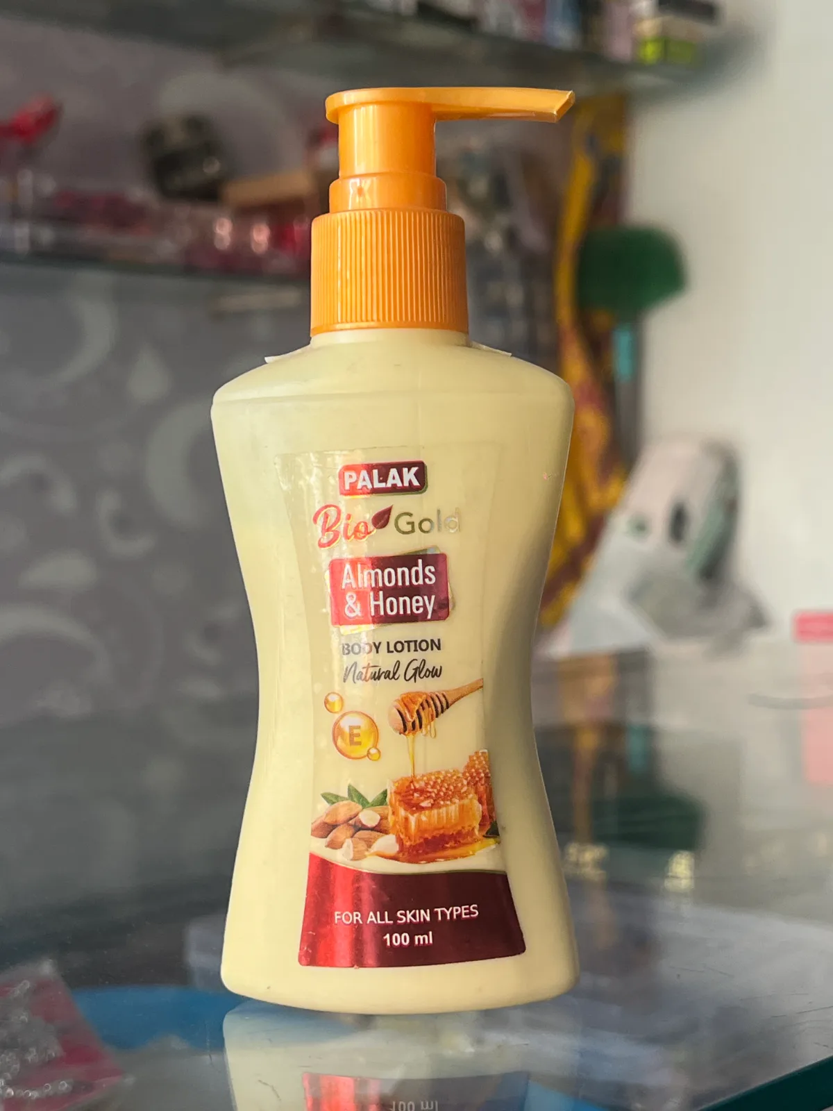 Palak Bodylotion (Almonds & Honey for all skin types (100ml) Cream